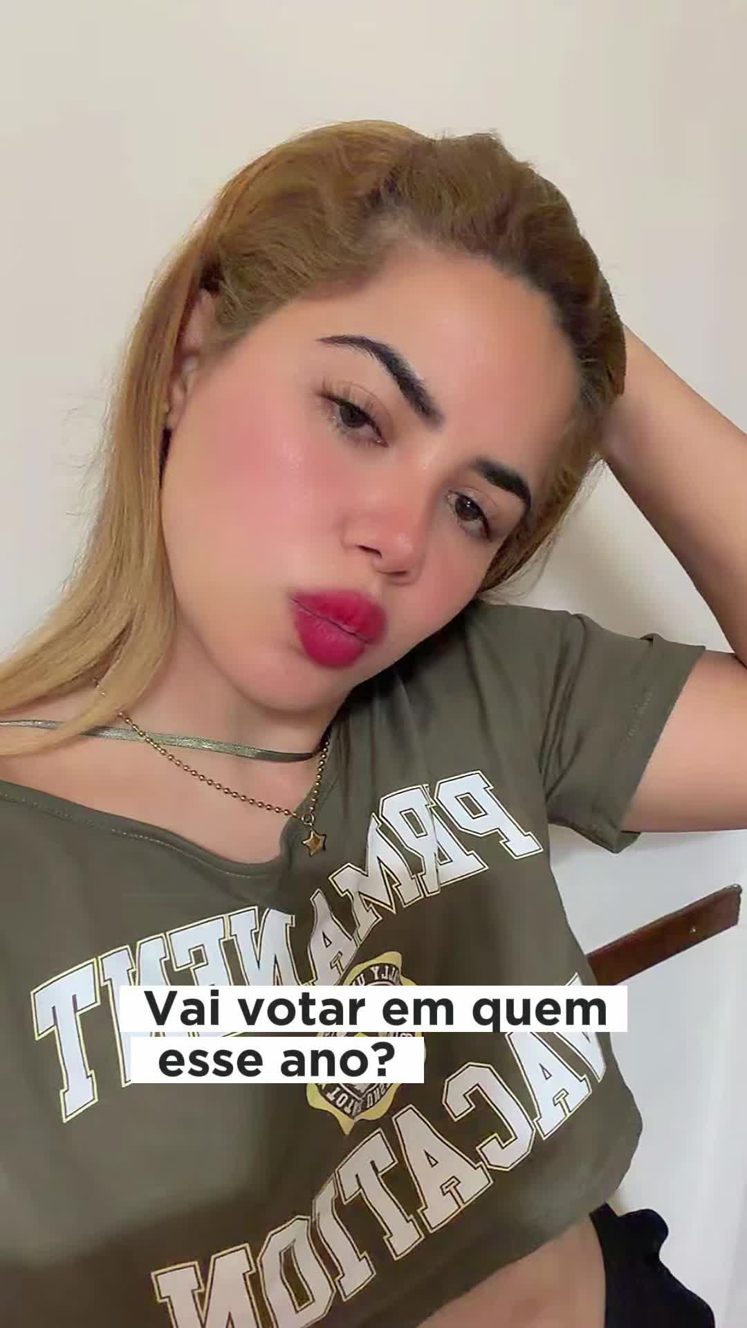 @Júlia