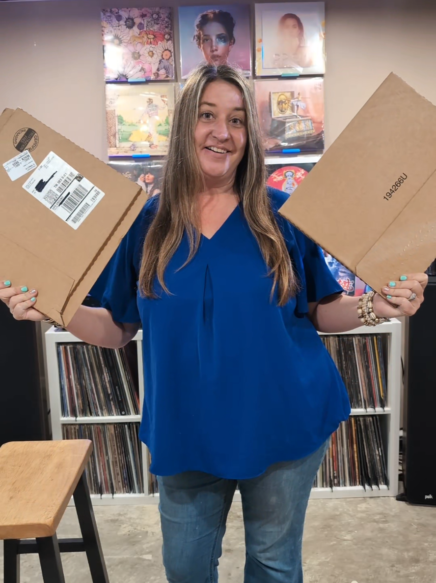 @Vinyl-N-Vibes