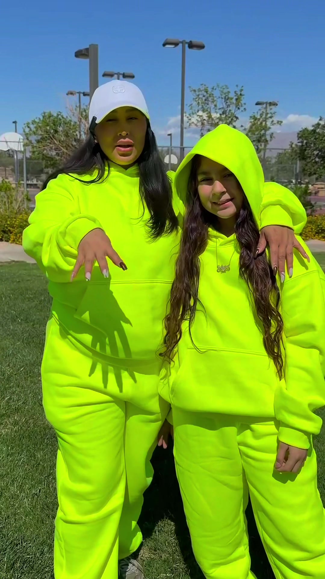 @themorena702
