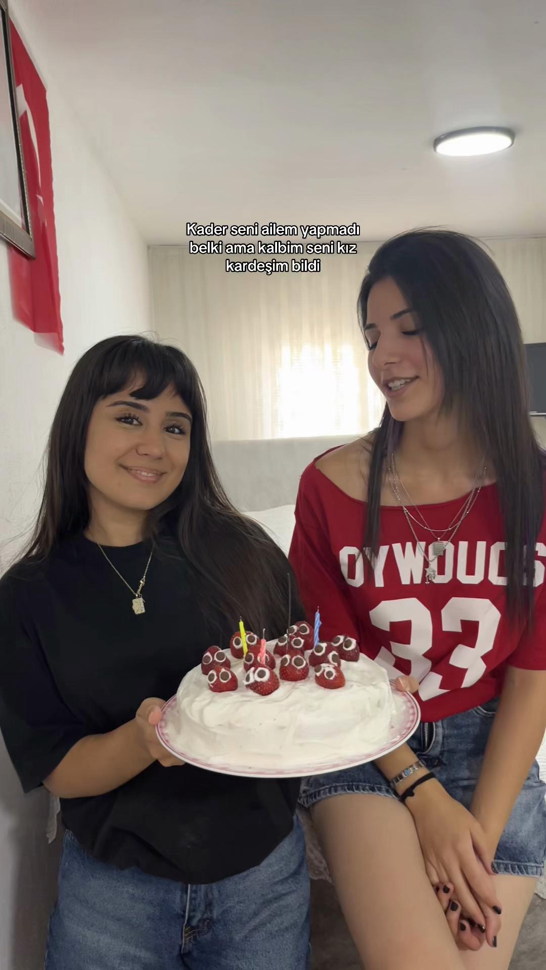 @Azranur Gülüş🇹🇷