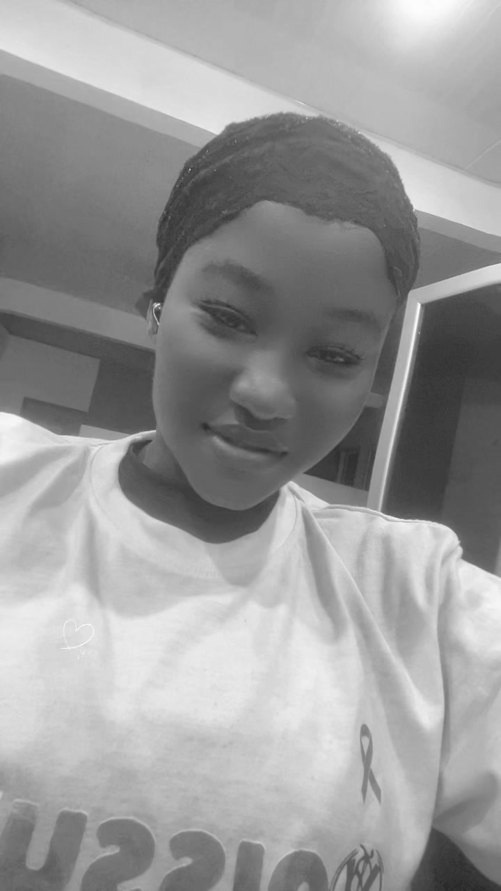 @💋MISS 💍ESTELLA🥰