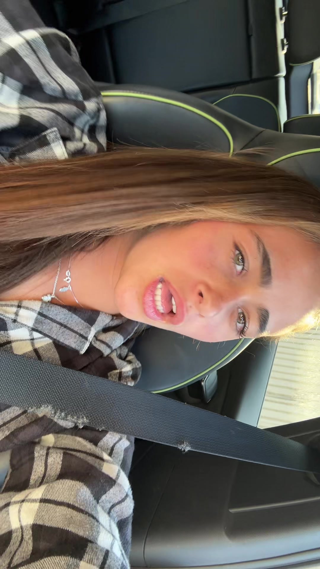 @lia_naim_