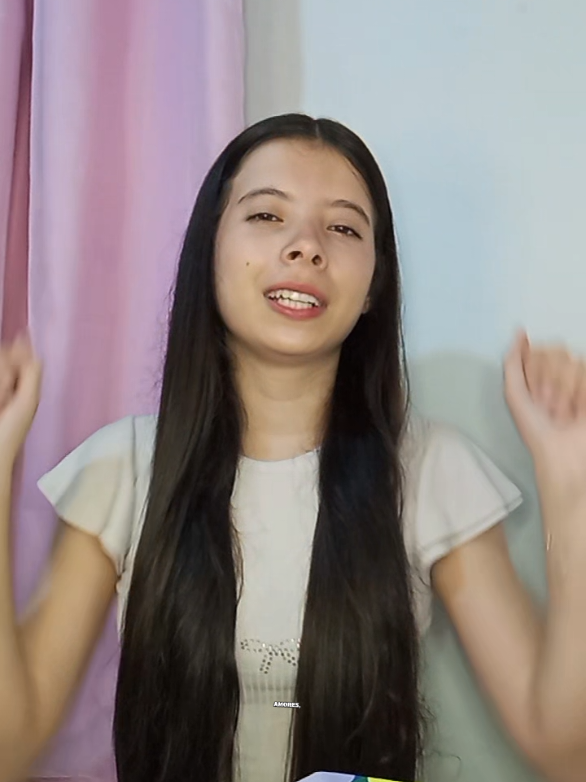 @Maria Larissa ✨