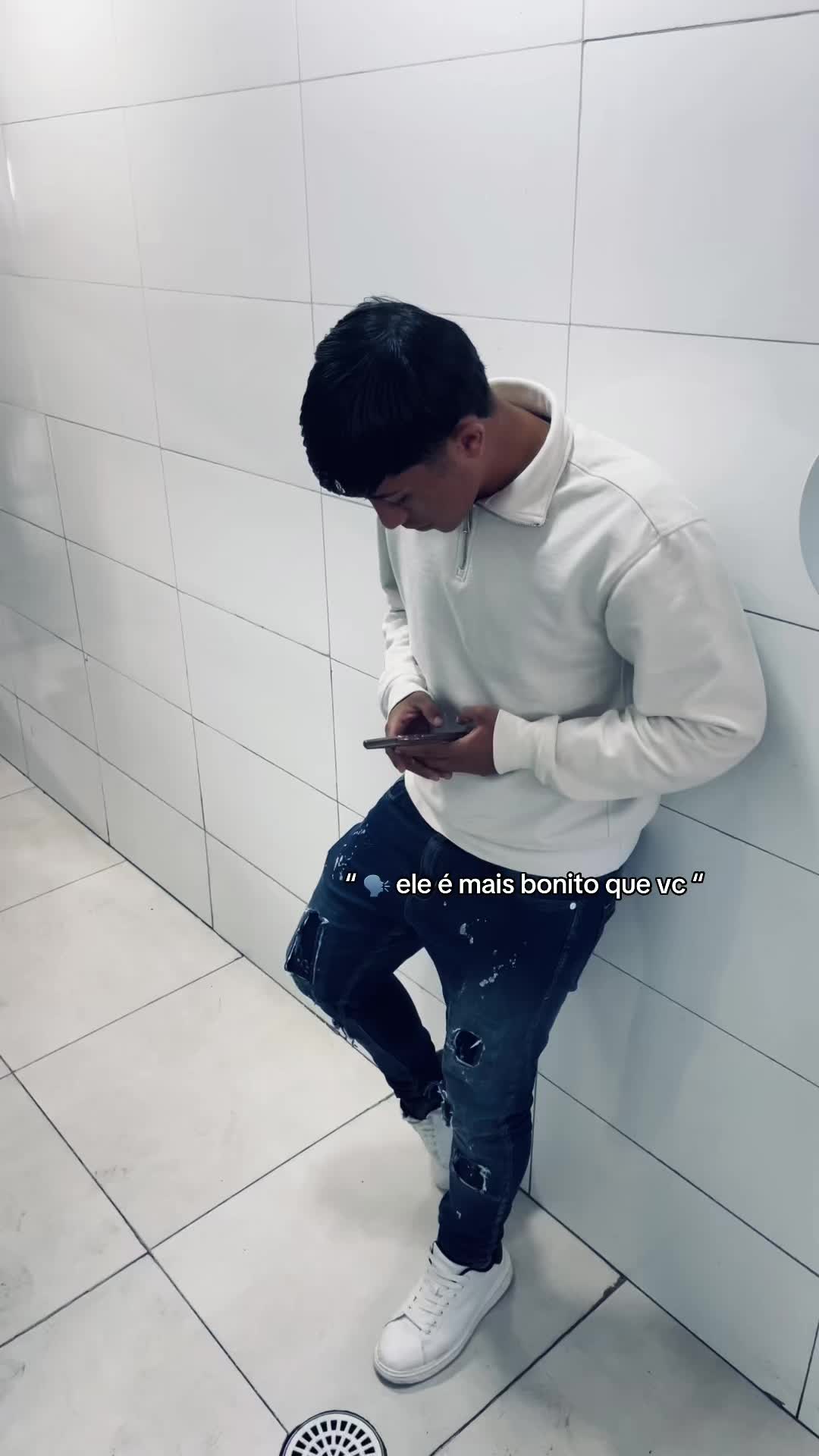 @🎬