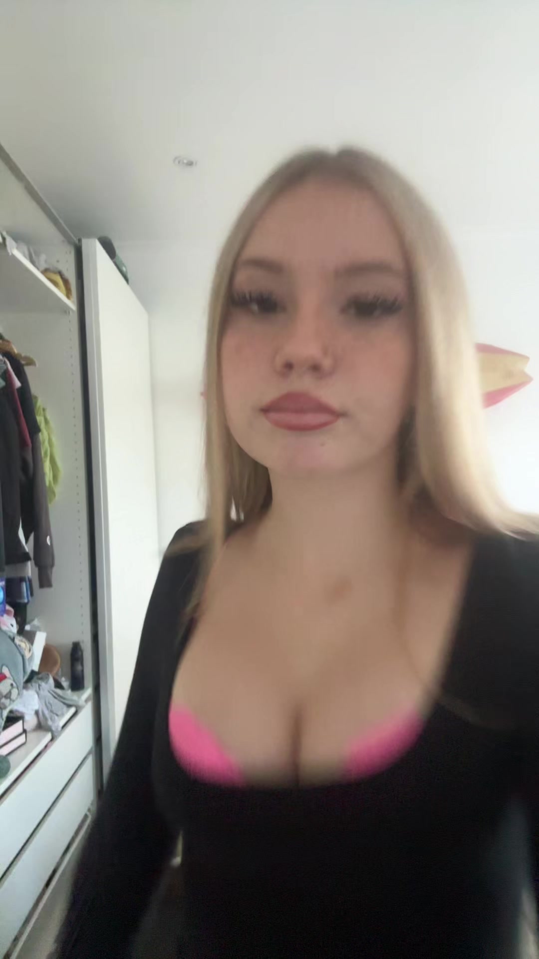 @🧞