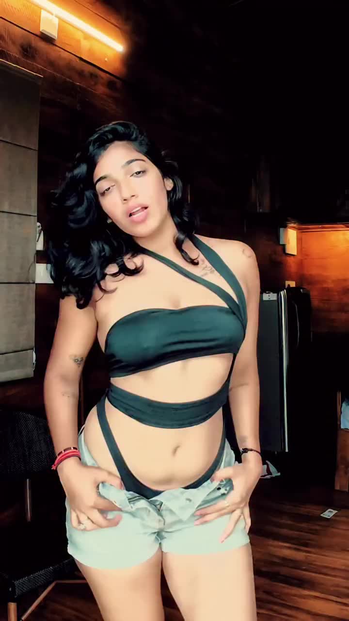 @Naavyashree_07