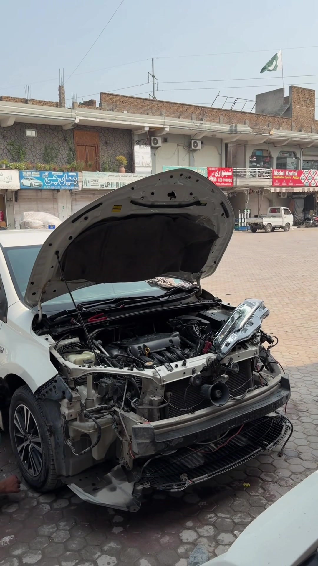 @Shoukat Autos (Peshawar)