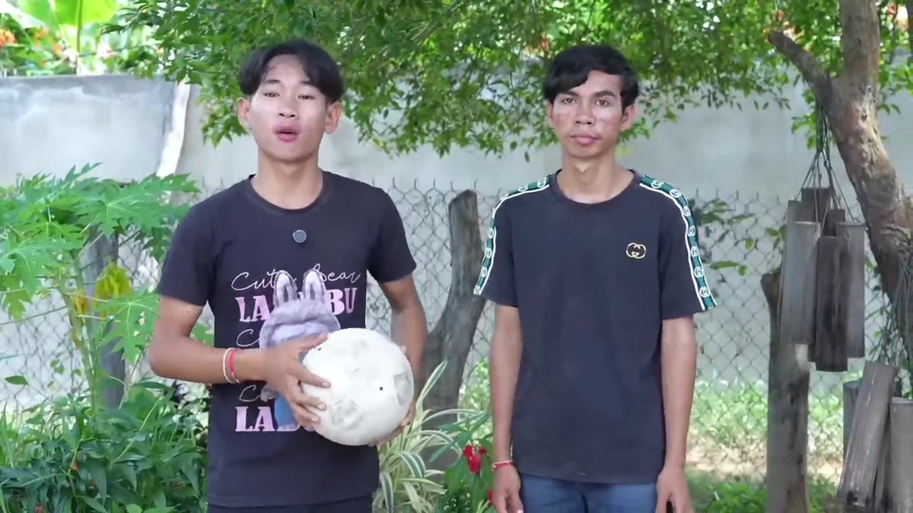 @ហ្វេន ក្រុមកូនខ្មែរ