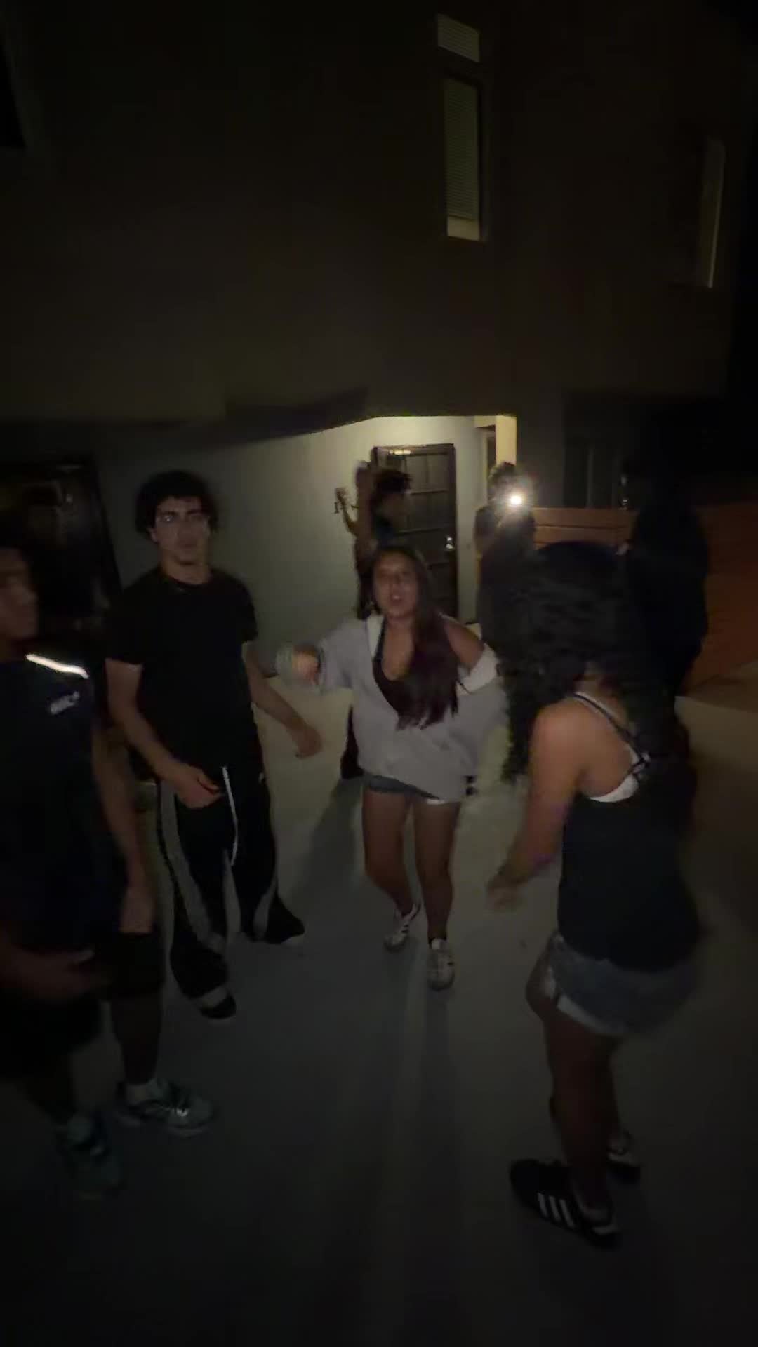 @emi