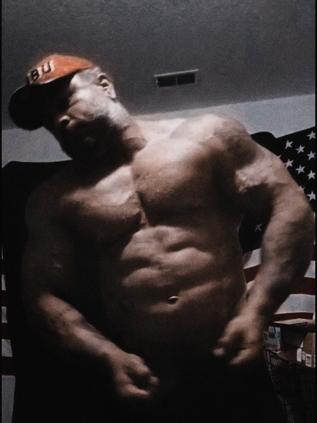 @Flesh_artist_1985