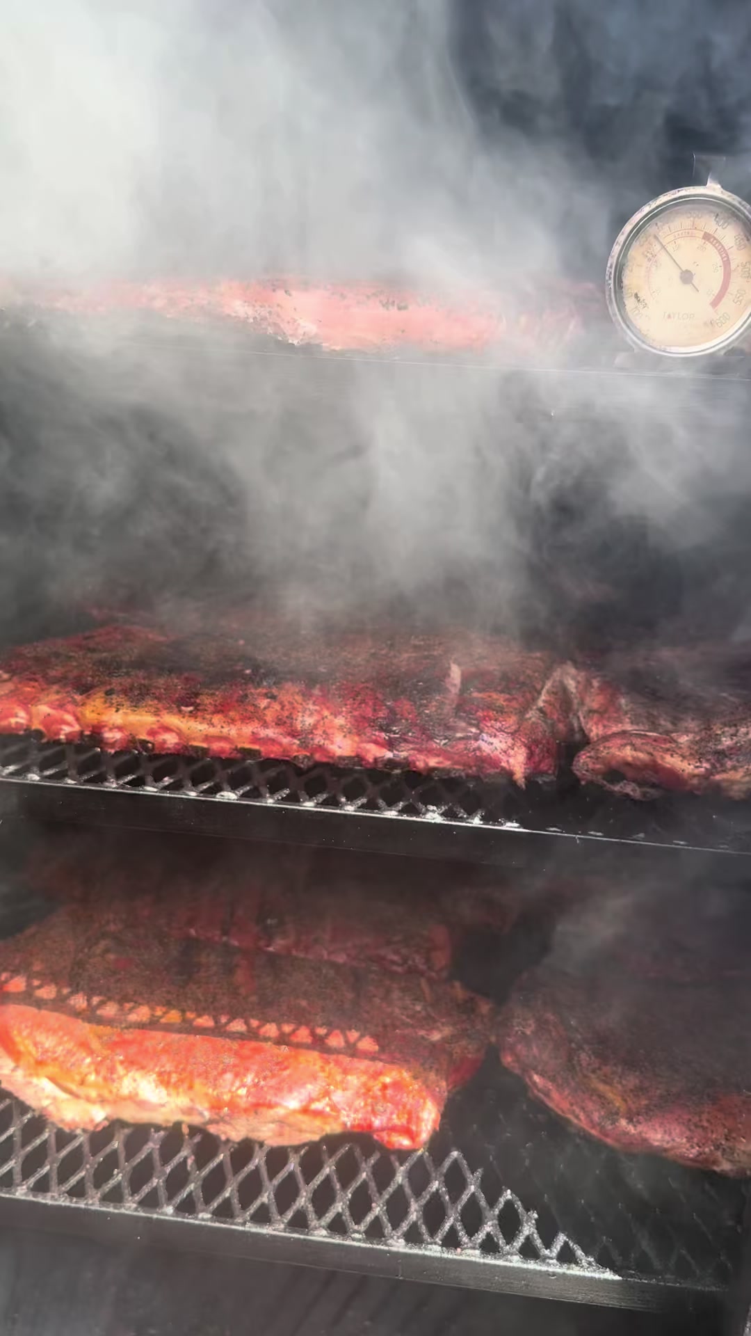 @platesbythepoundbbq