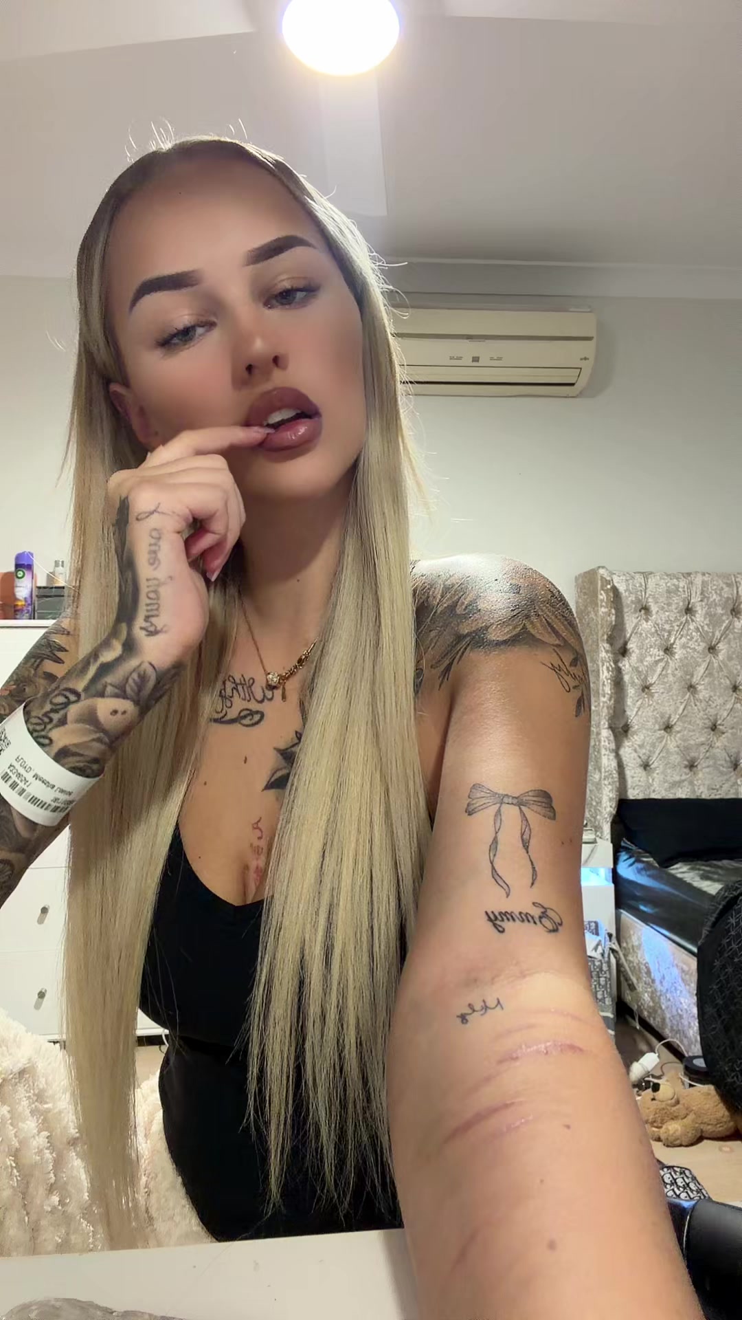 @meeshafloyd2