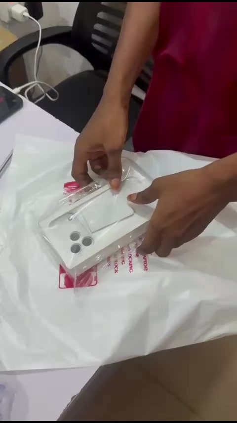 @APPLE PHONE PLUG IN IBADAN