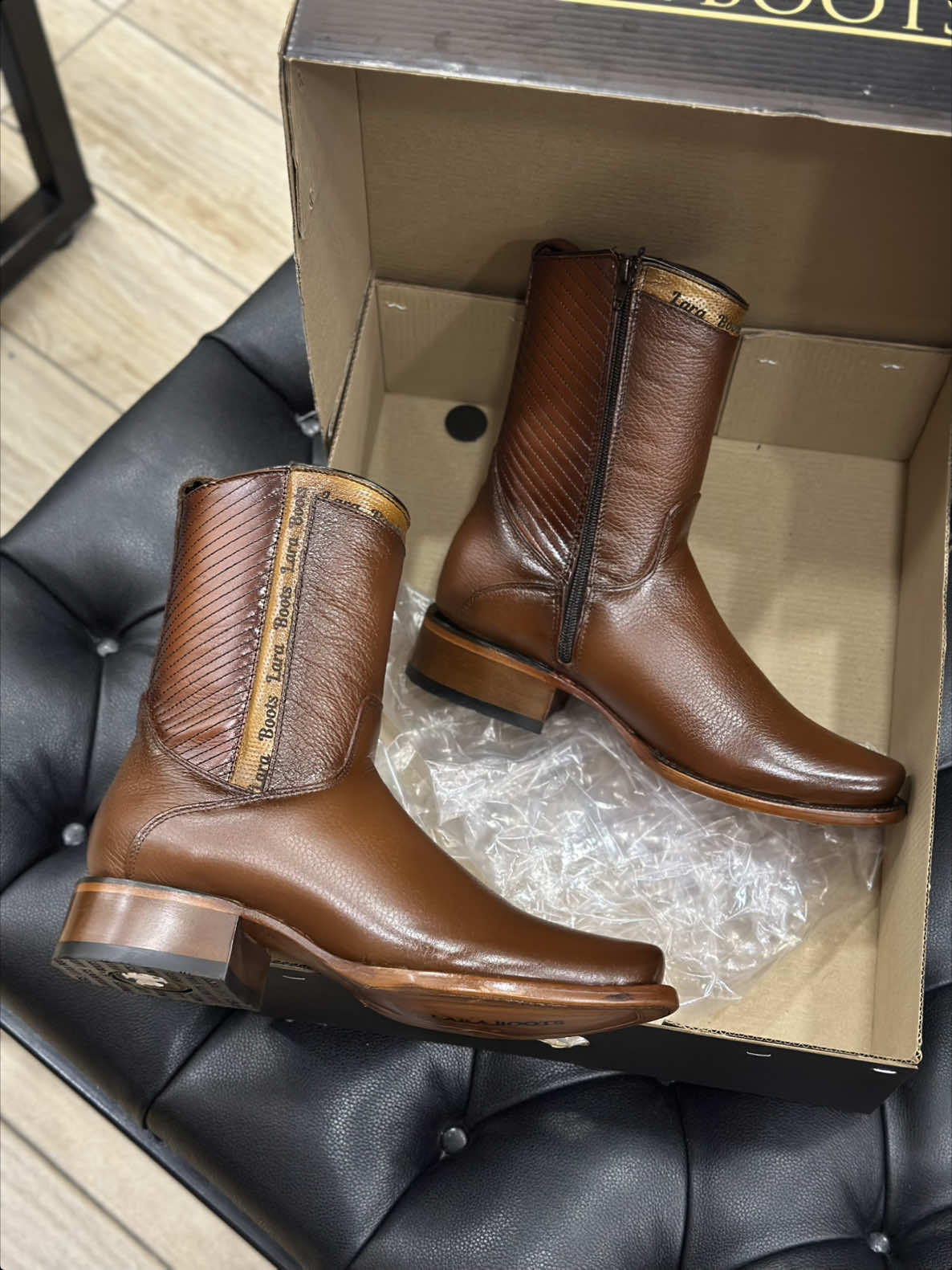 @Lara boots