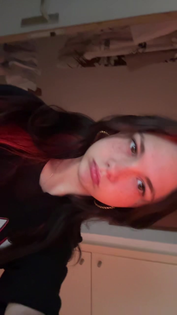 @👀