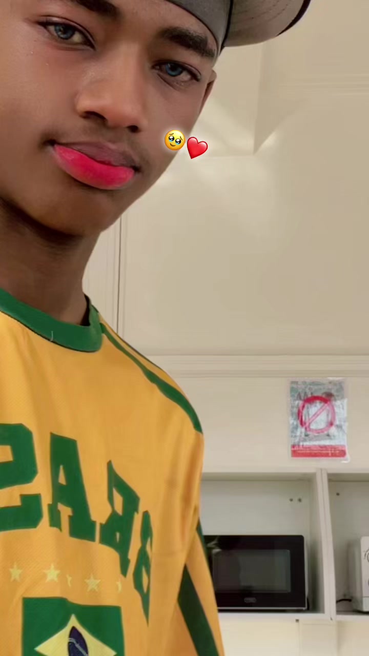 @Mbuso_Mbotho🐬