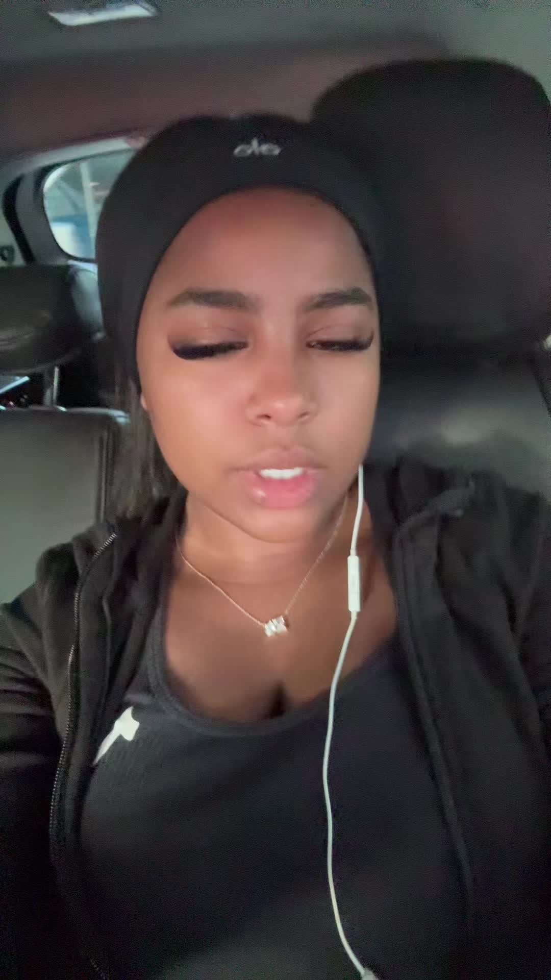@Lia | D1 Student 🦷🧚🏾&zwj;♀️