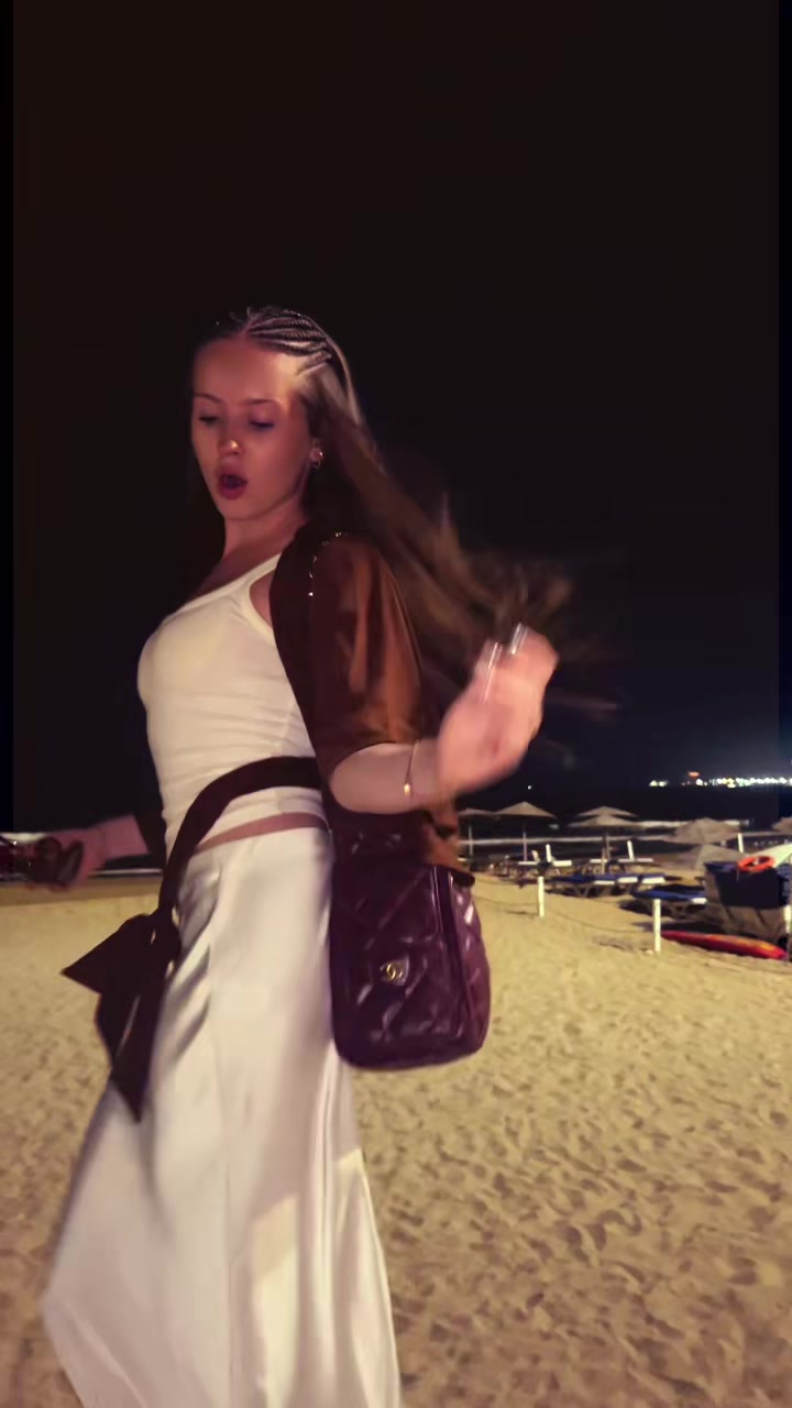 @Jolisa