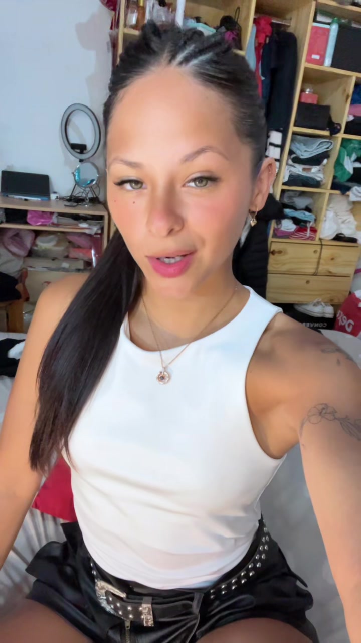 @Ari Lazo