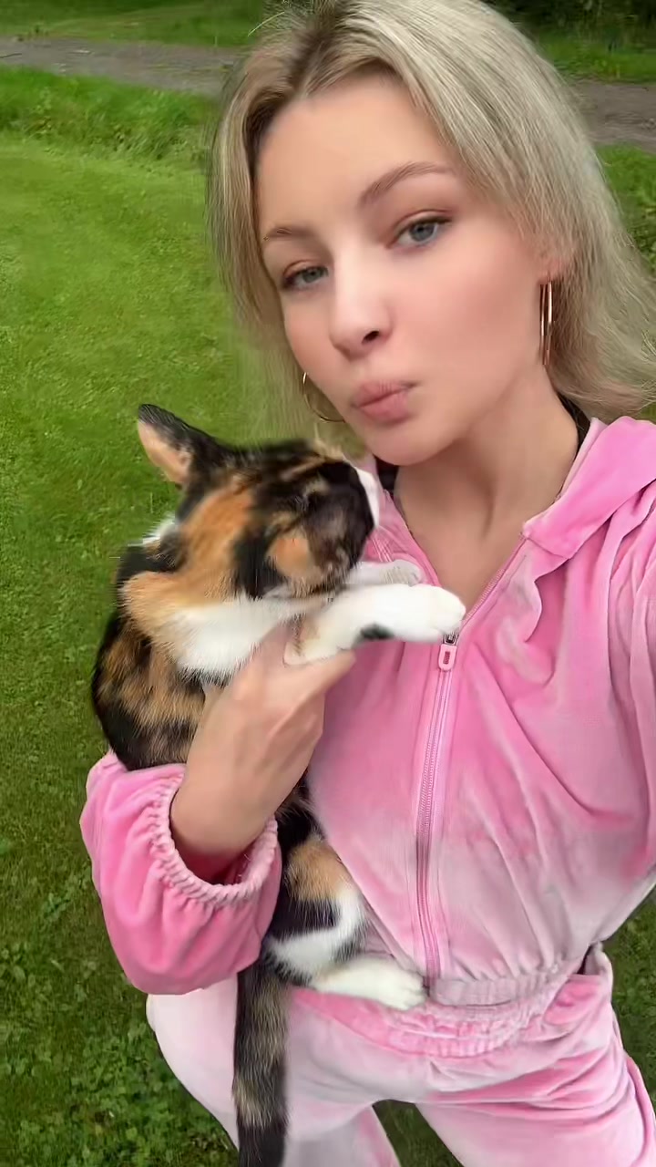 @пупсик👄