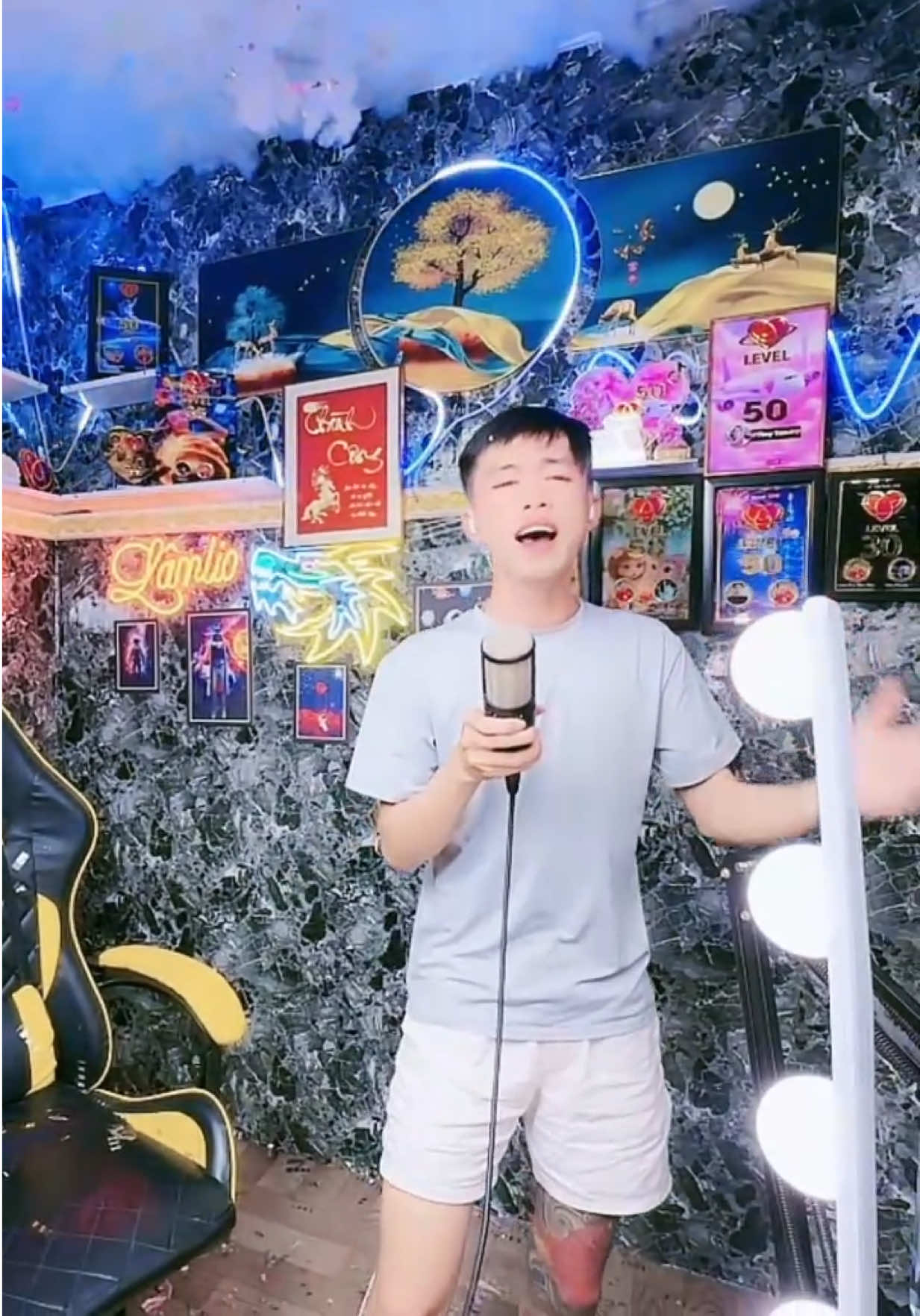 @L&acirc;m li o Tẽn Tẽn