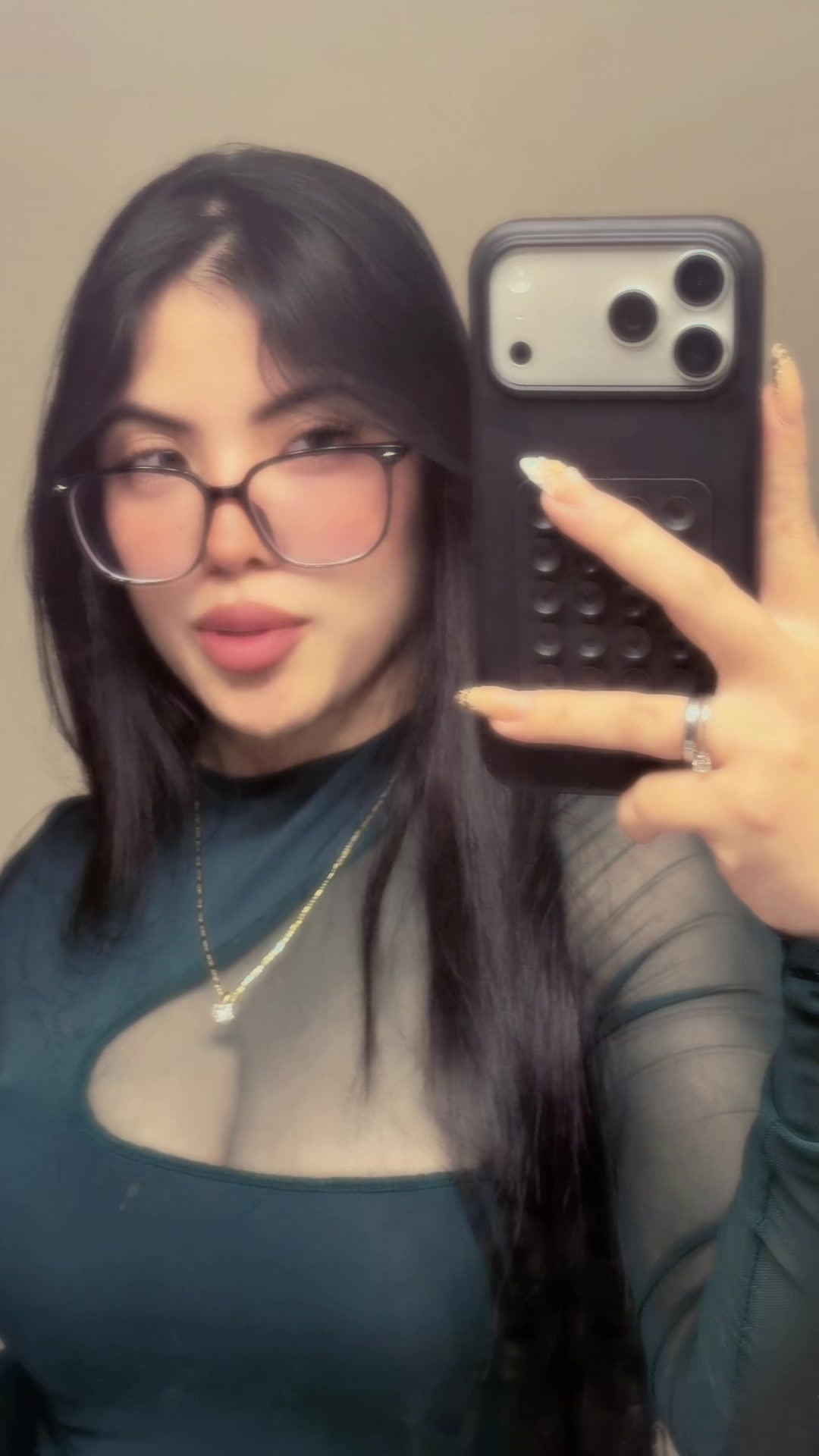 @ᴀʟʏ ᴠᴇʟᴇᴢ ♌︎