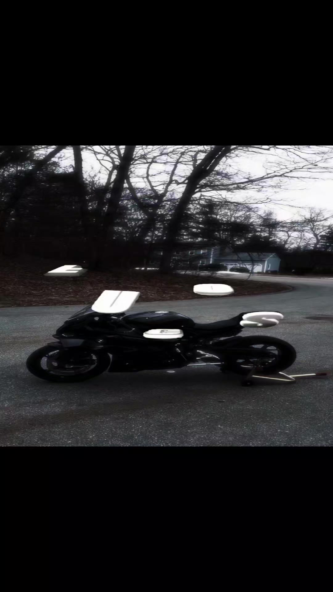 @𝑭𝑼𝑮𝑶𝑺