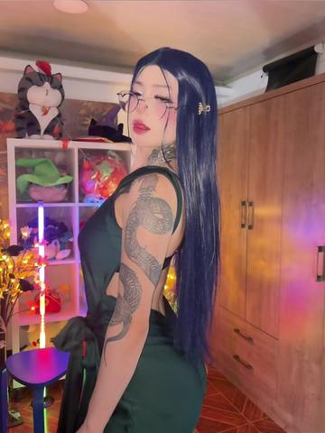 @Cute_loree