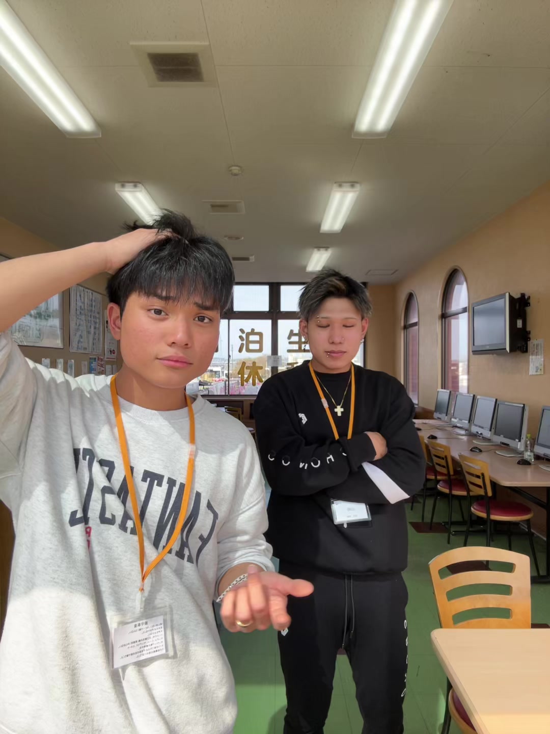 @デセン