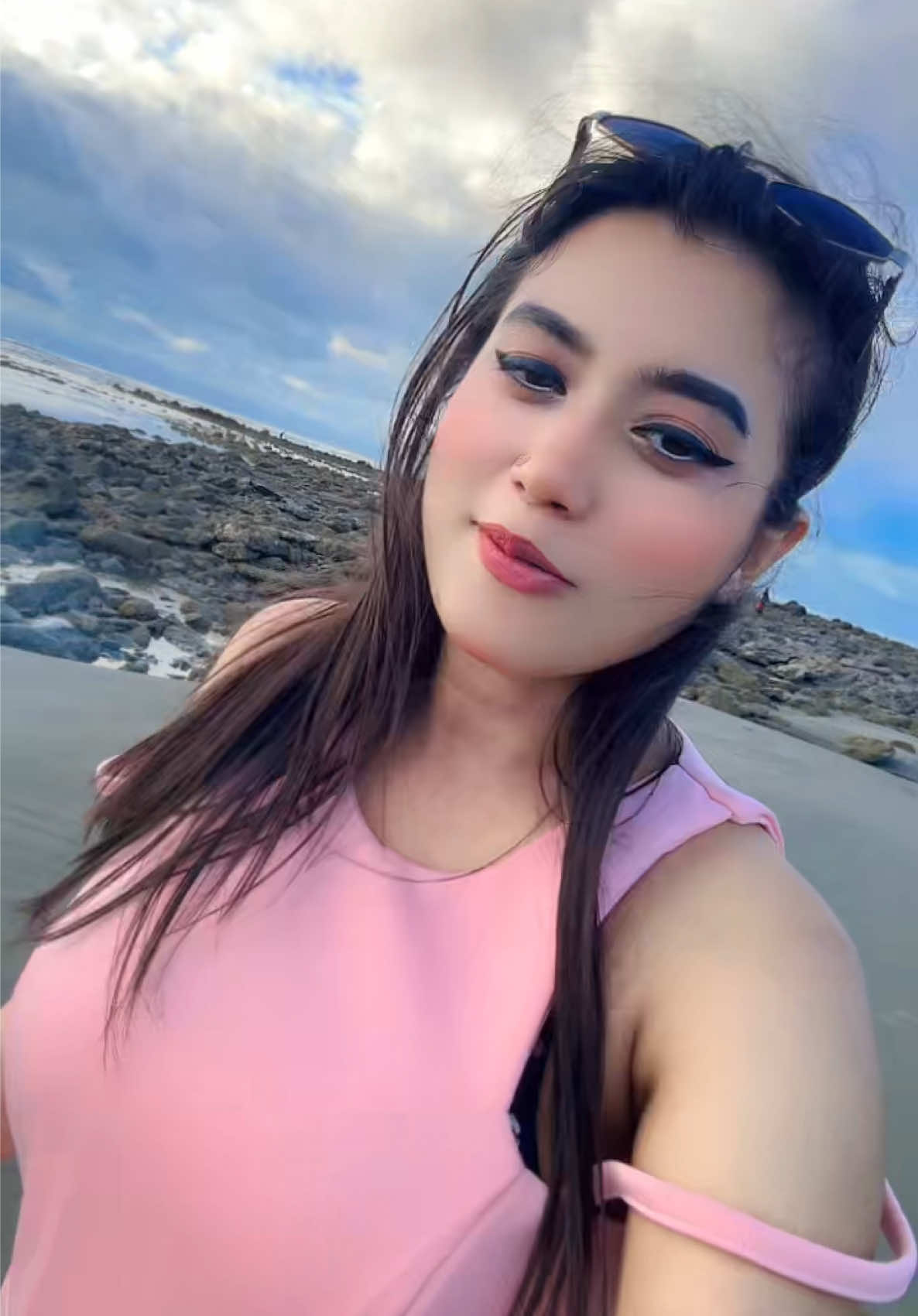 @RivaMoni