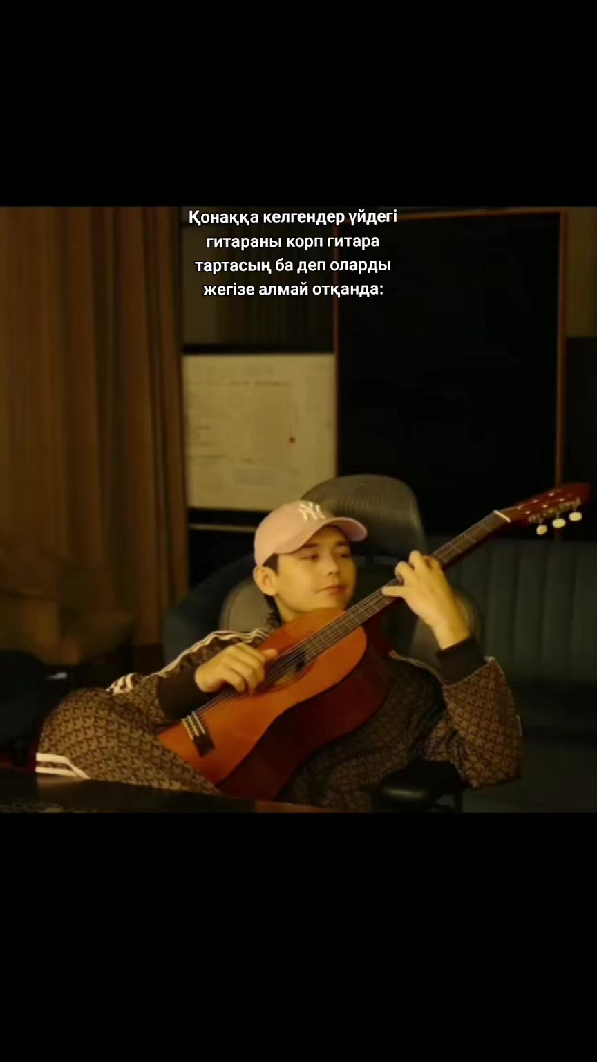 @𝐴𝑖𝑠𝑆𝑎𝑑𝑟𝑖𝑛𝑔💫