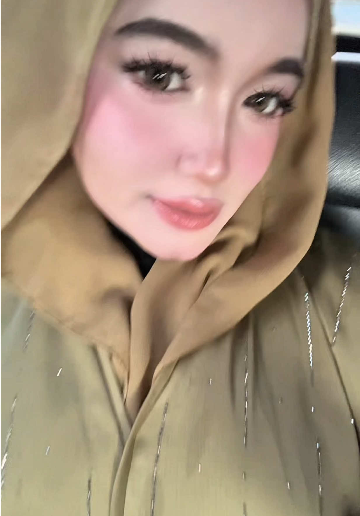 @nia