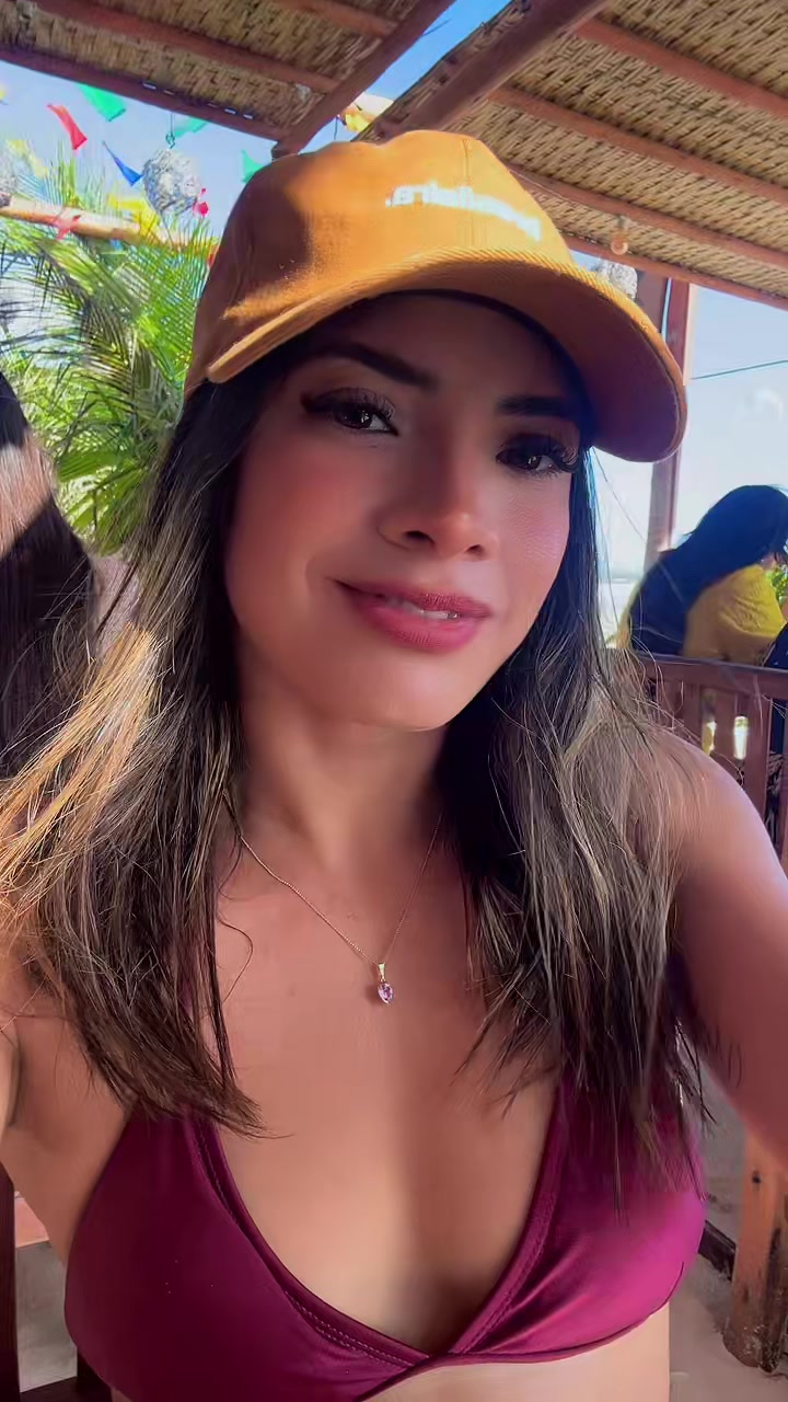 @Paula Vanessa
