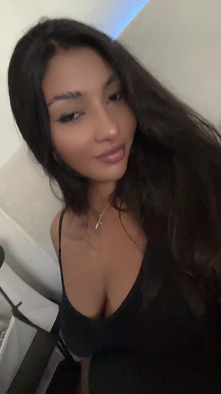 @Saradaniela