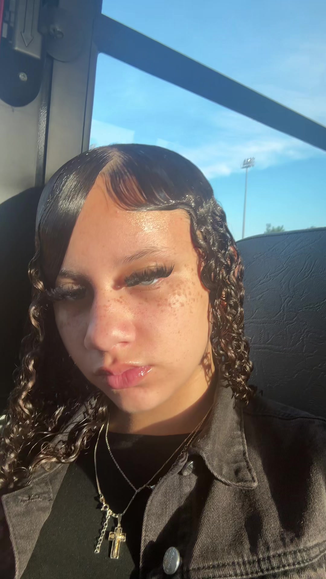 @￶