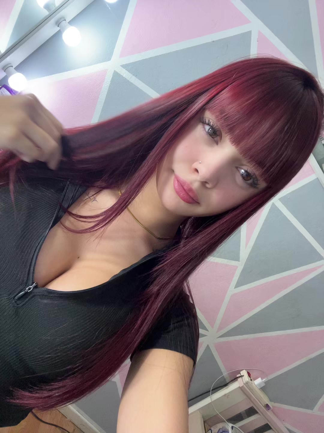@𝒱𝒶𝓁ℯ𝓃𝓉𝒾𝓃𝒶