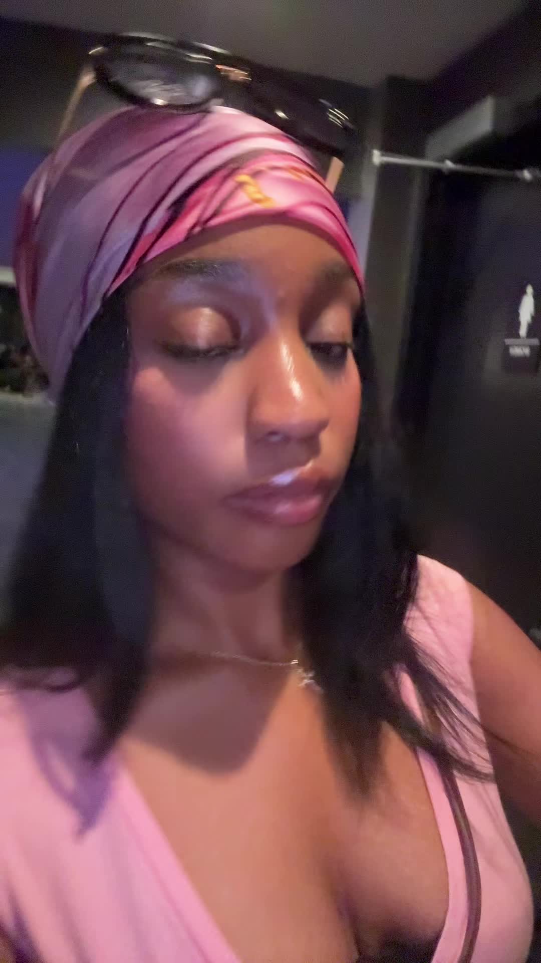 @Darnyell.