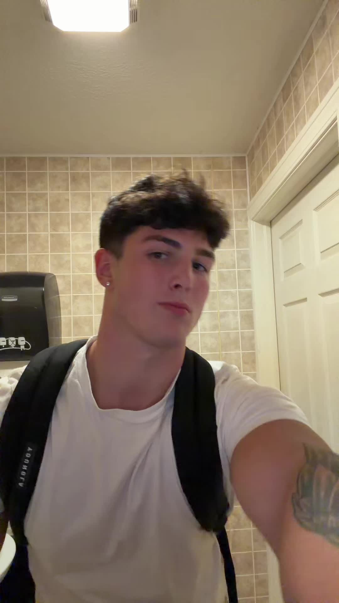 @Josh🐼