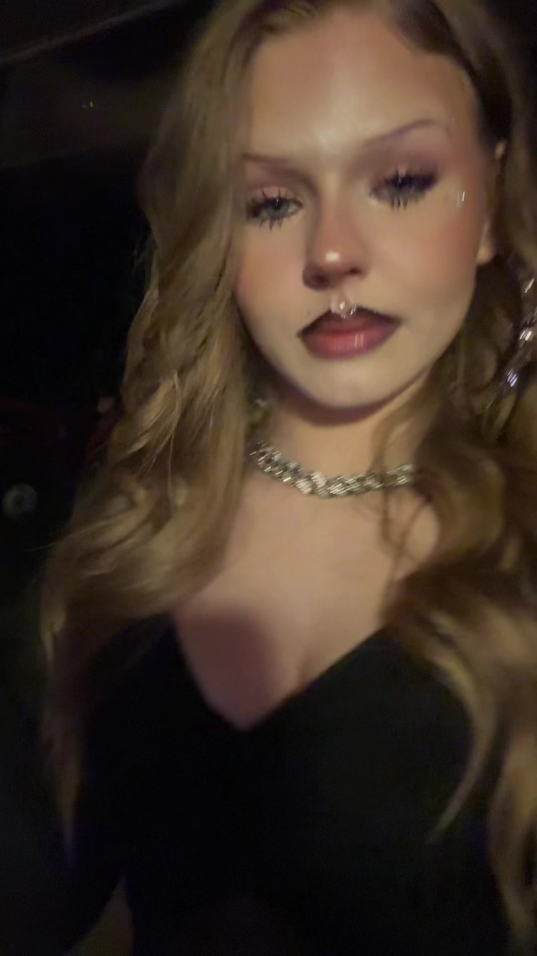 @Keezi