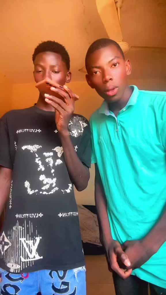 @Levizy