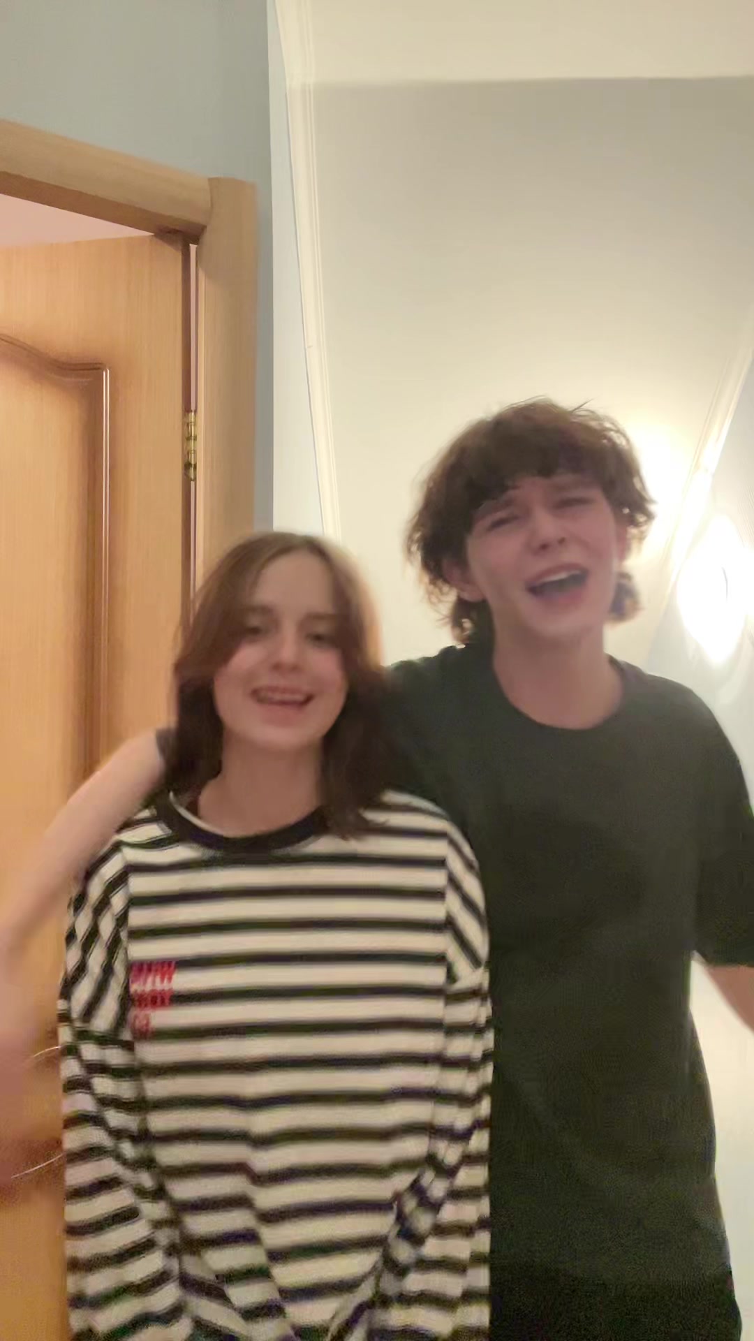 @aлина позор