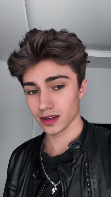 @Максимка 🔞🧊