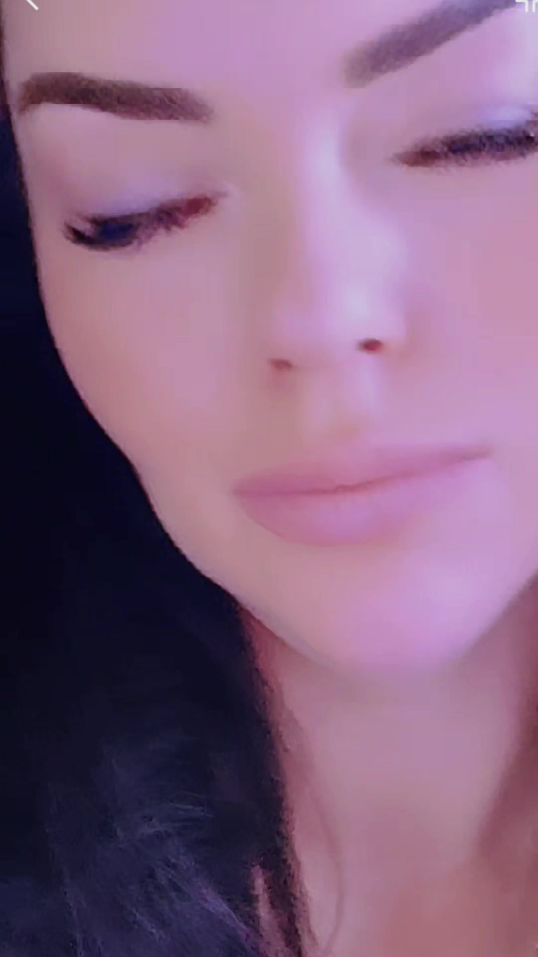 @𝐷𝑎𝑙𝑒𝑘𝑜_𝑛𝑒_𝑎𝑛𝑔𝑒𝑙