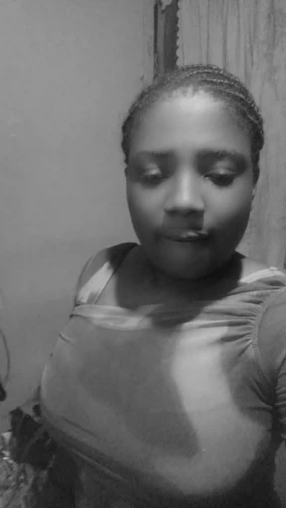 @Nana ama Cutie