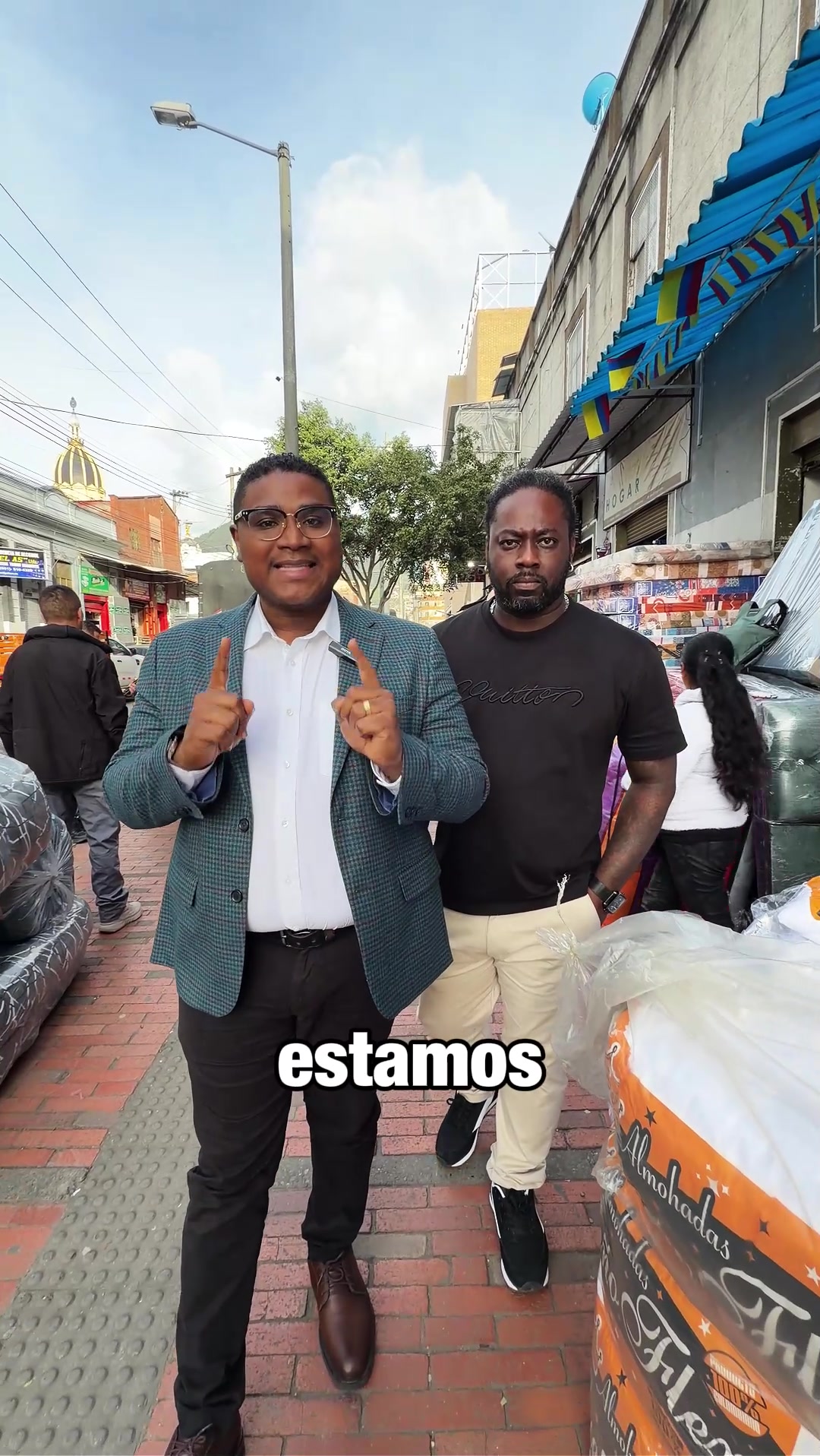 @Óscar Benavides