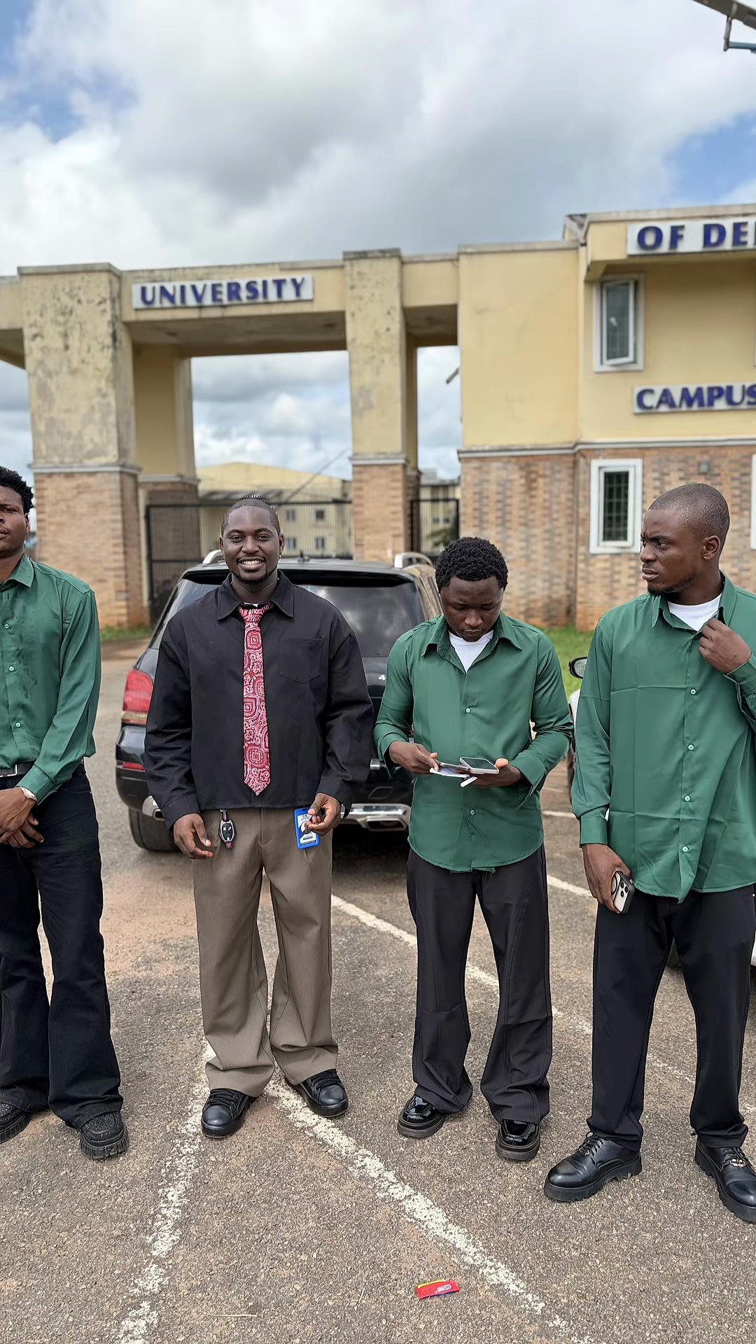 @JEREMY THE ENTERTAINER