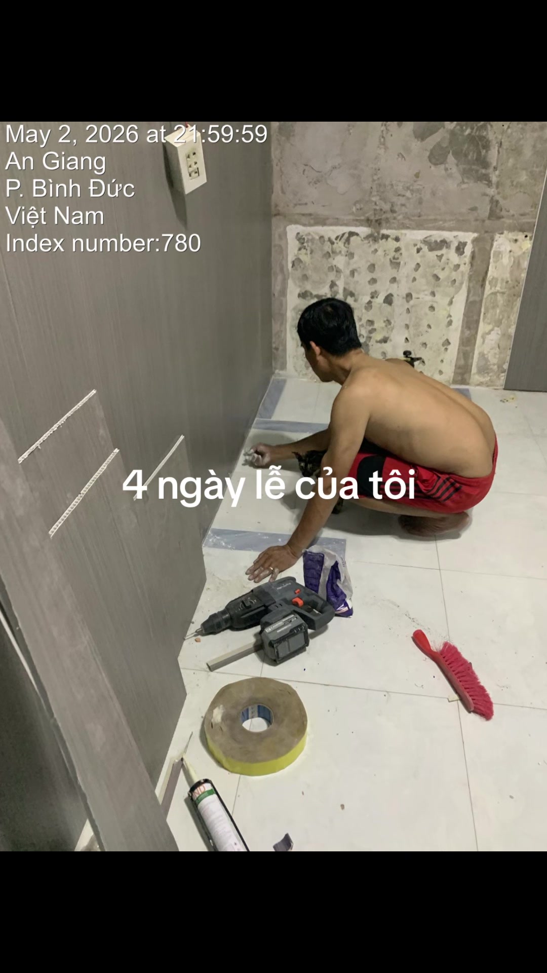 @T&iacute; t&egrave;o 85