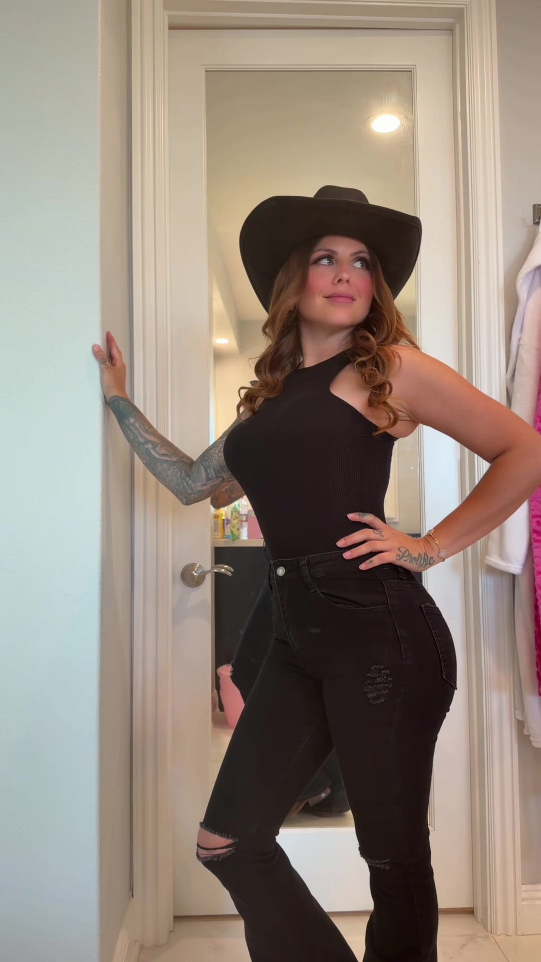 @LucyBeast