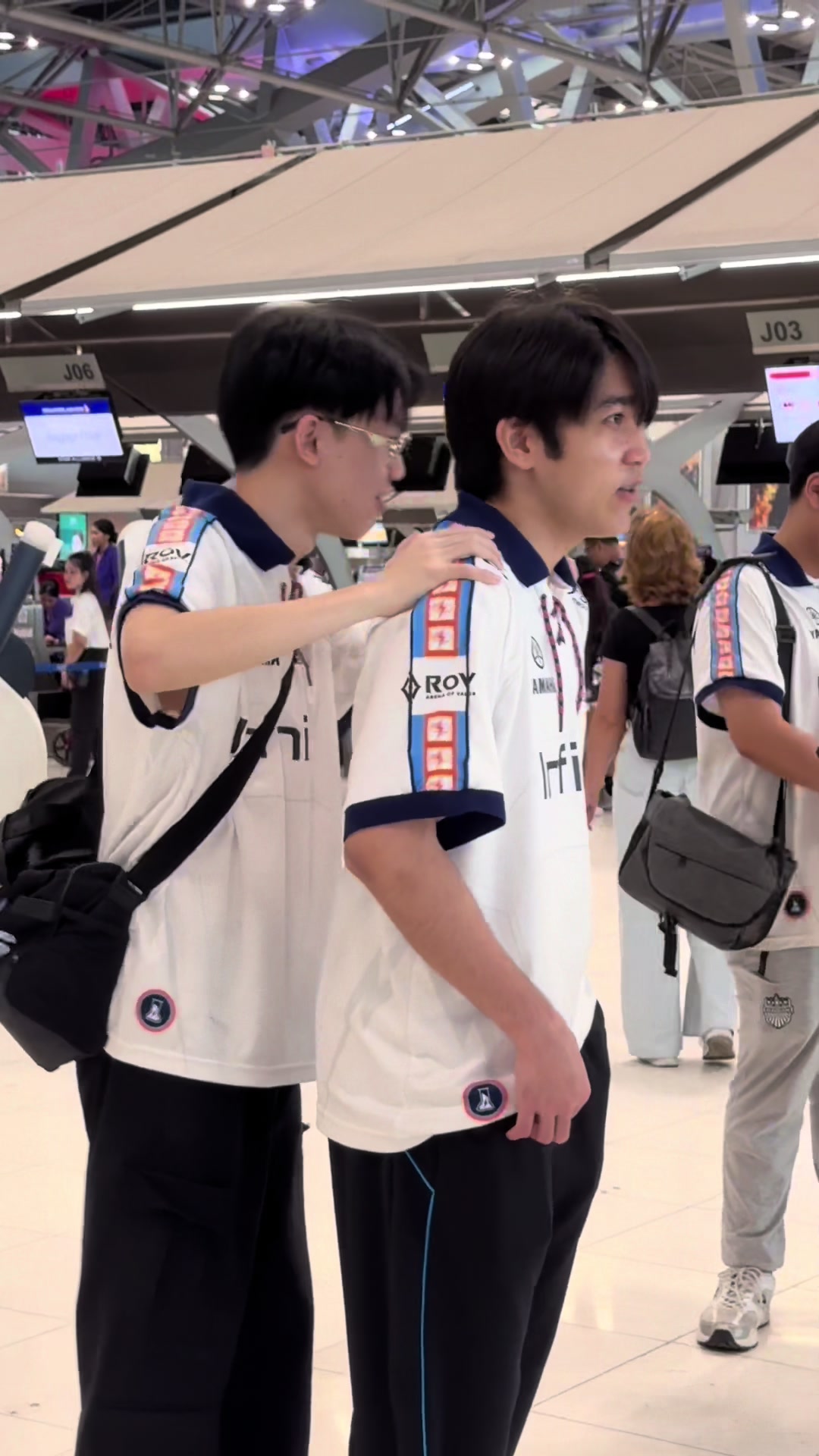 @LUCKY(แฟนคลับทีมแชมป์)