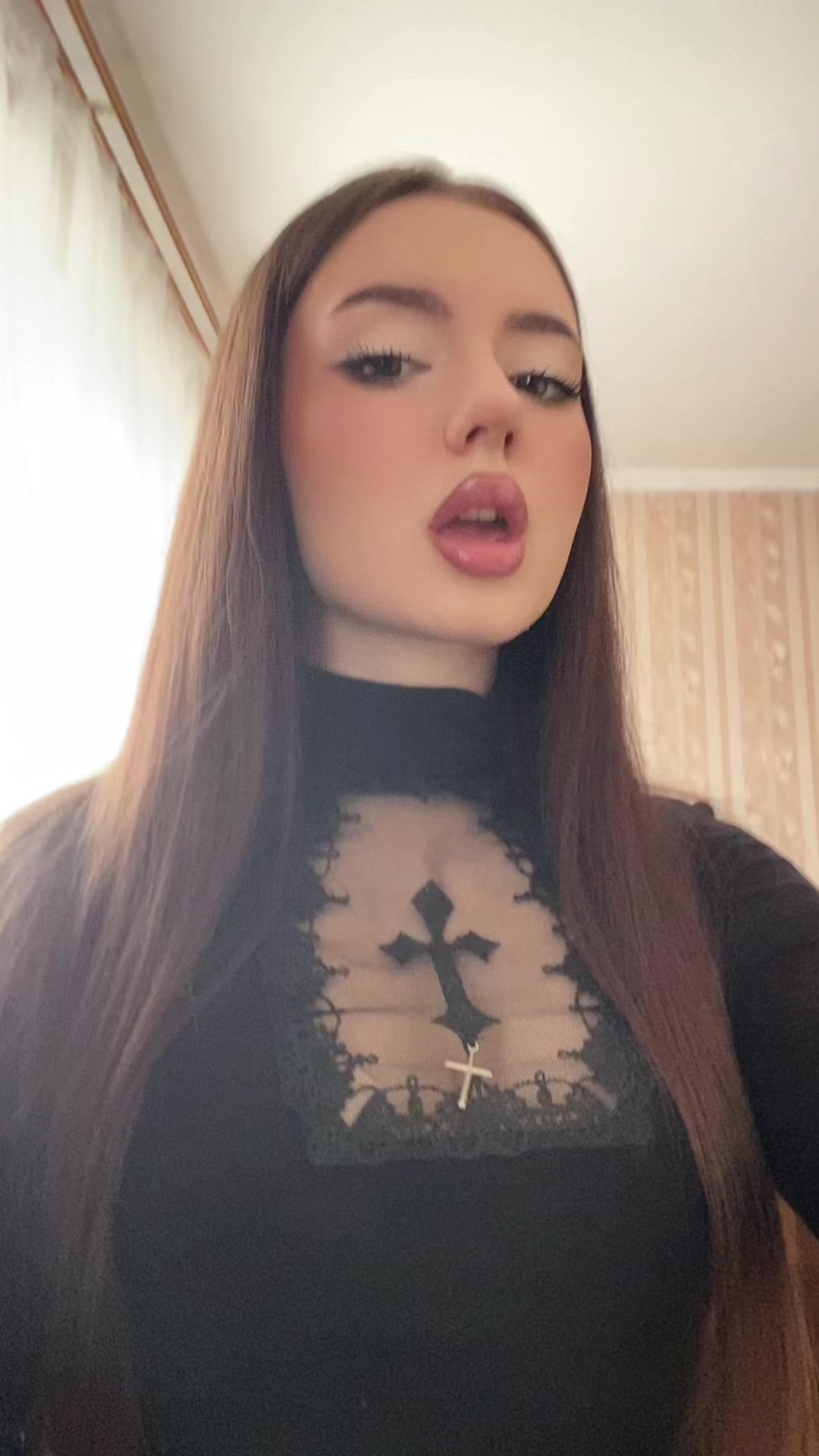 @╋━